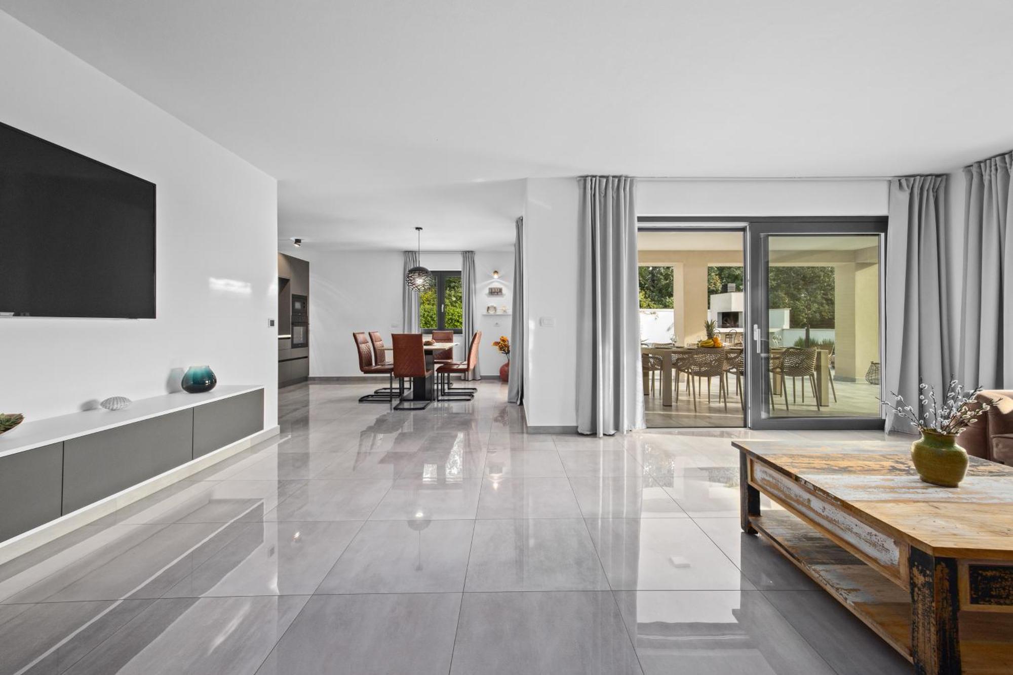 Special Offer! New Luxury Apartment With Pool, Fitness, Outdoor Bar&Grill Buje Extérieur photo