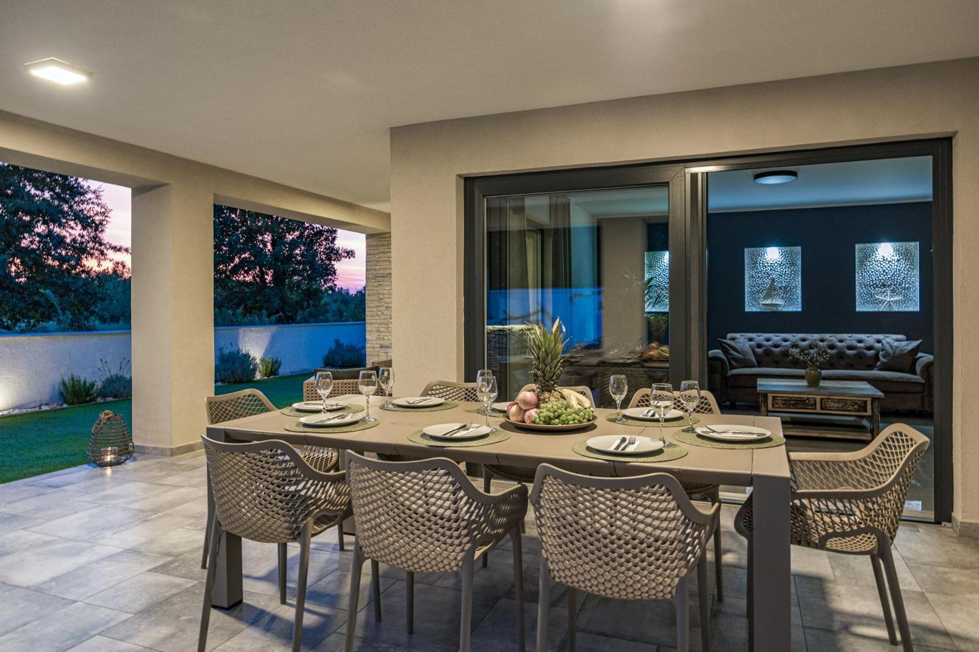 Special Offer! New Luxury Apartment With Pool, Fitness, Outdoor Bar&Grill Buje Extérieur photo