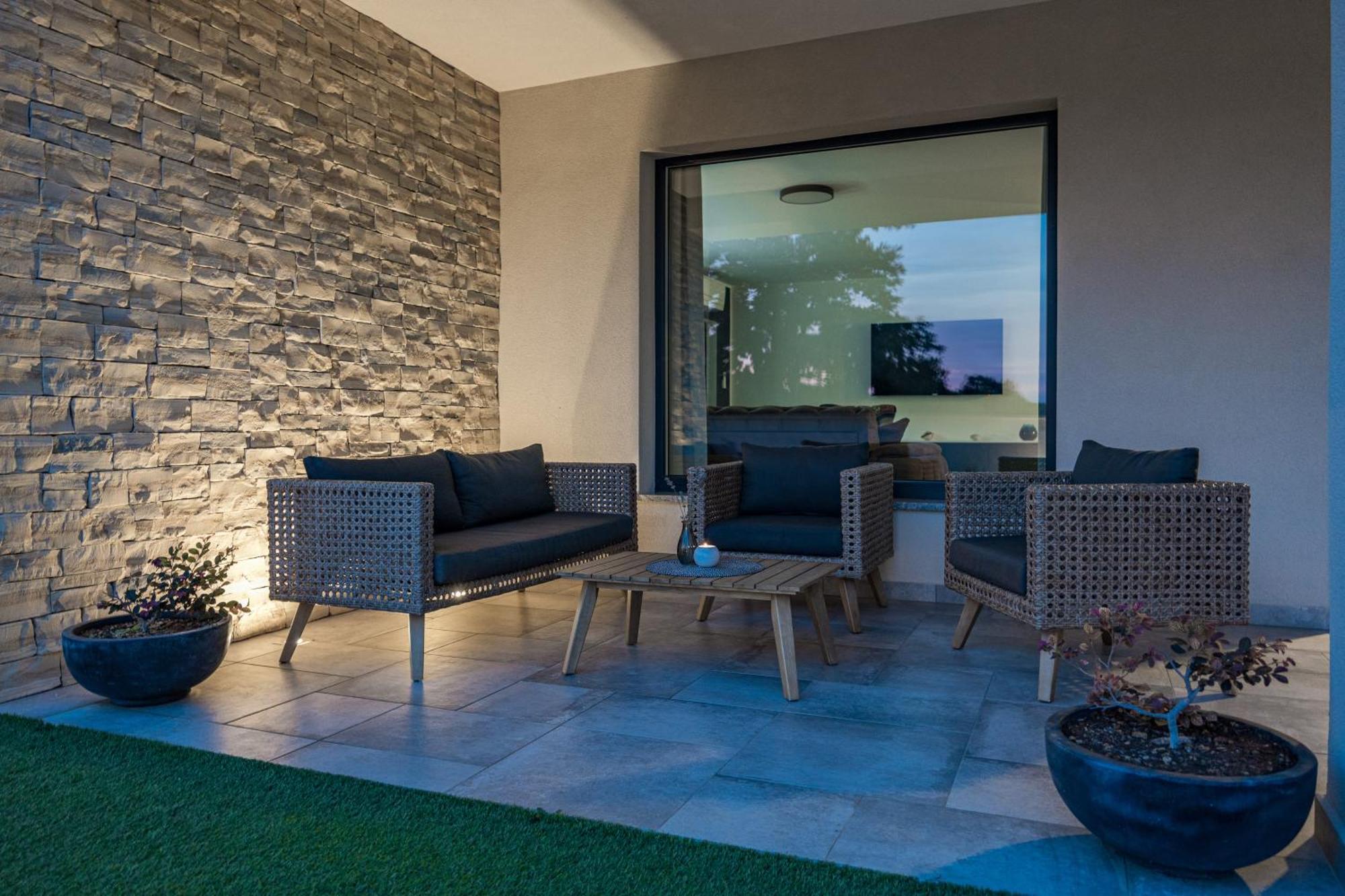 Special Offer! New Luxury Apartment With Pool, Fitness, Outdoor Bar&Grill Buje Extérieur photo