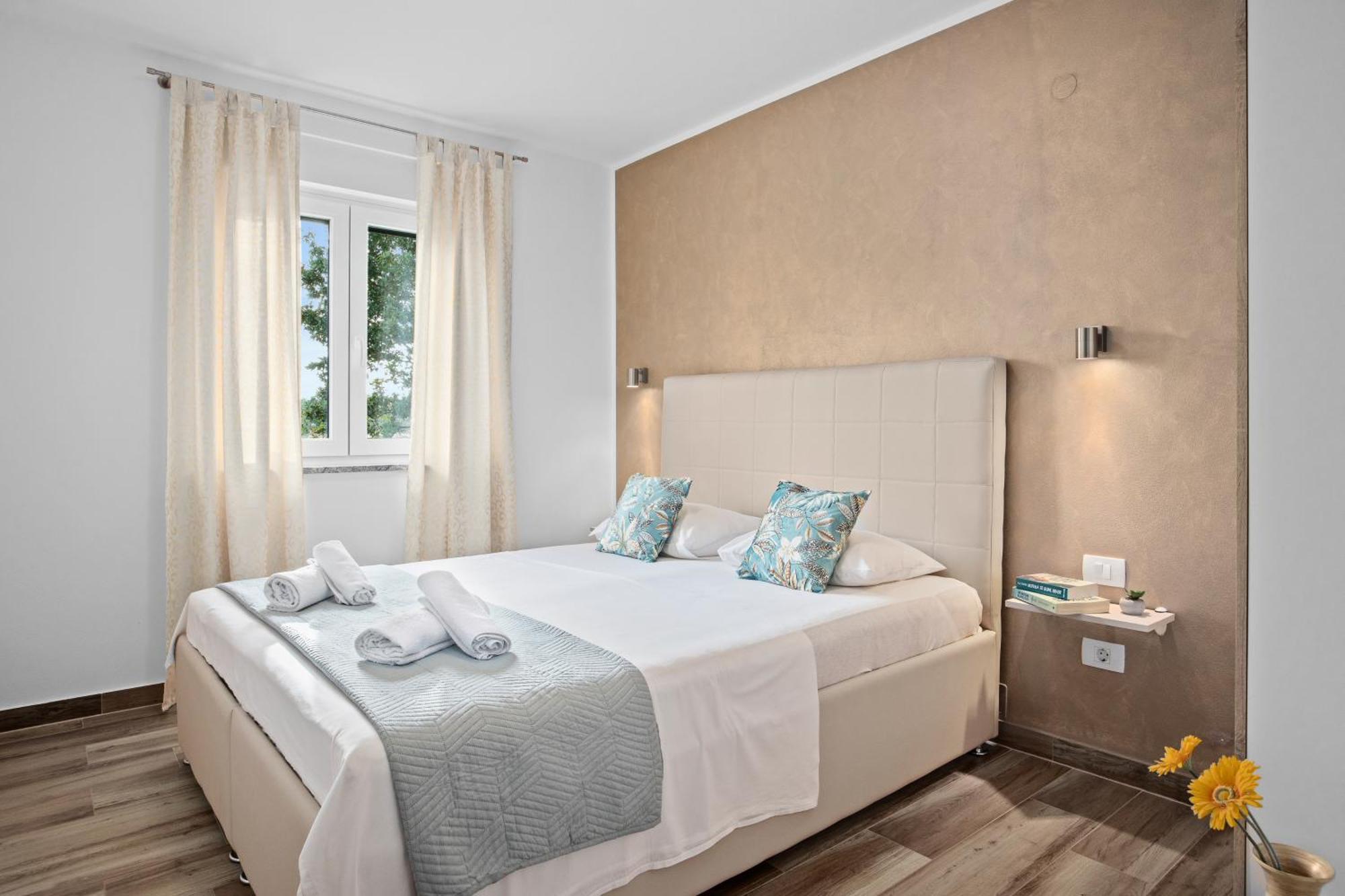 Special Offer! New Luxury Apartment With Pool, Fitness, Outdoor Bar&Grill Buje Extérieur photo